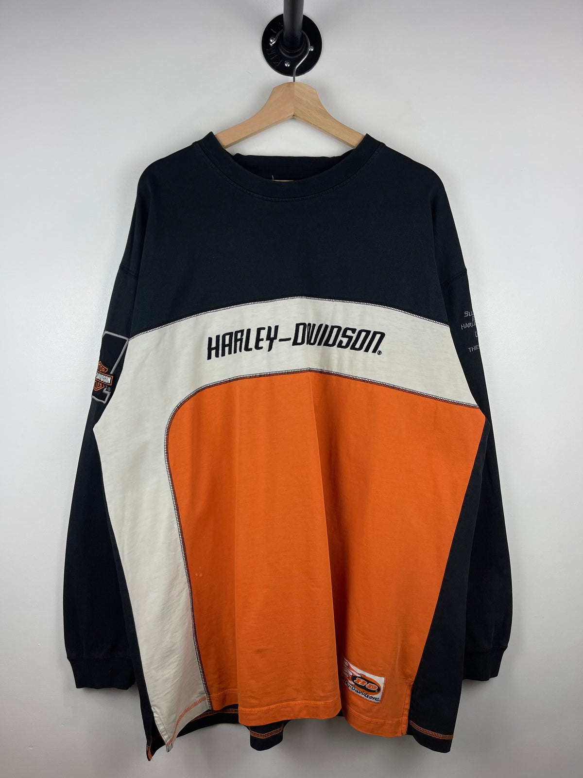 Vintage Harley Davidson Wisconsin Embroidered Black & Orange Long Sleeve