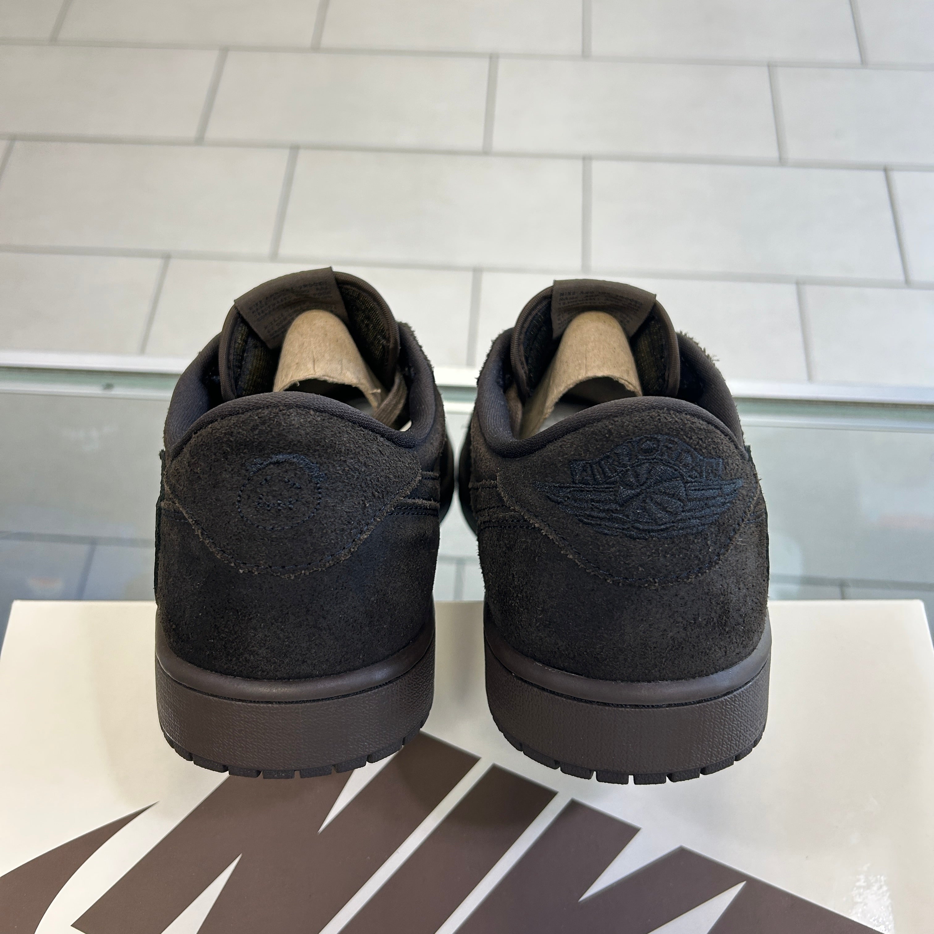 Jordan 1 Low Travis Scott Velvet Brown