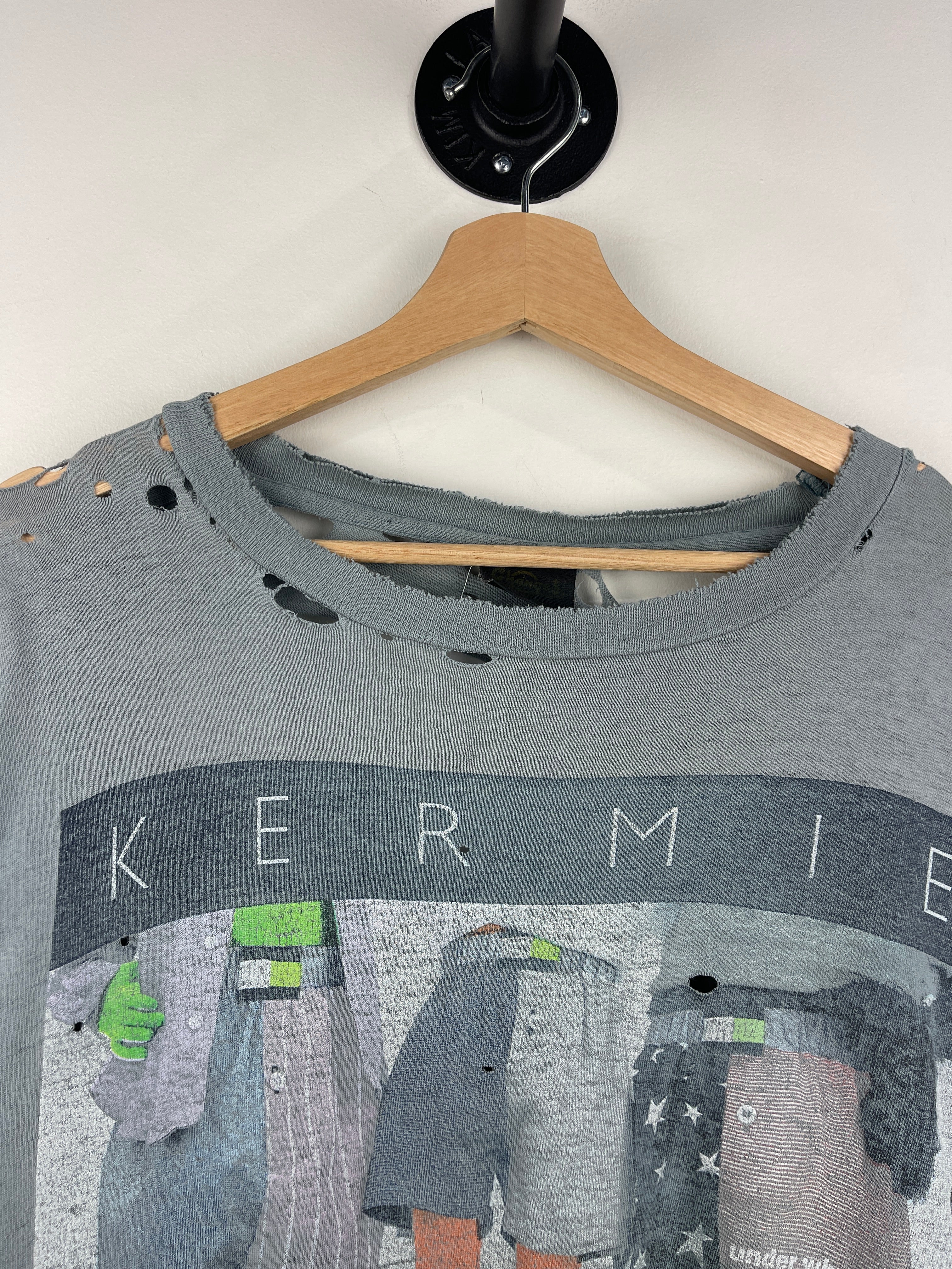 Vintage 90s The Muppets Kermie Hilflipper Thrashed Tee