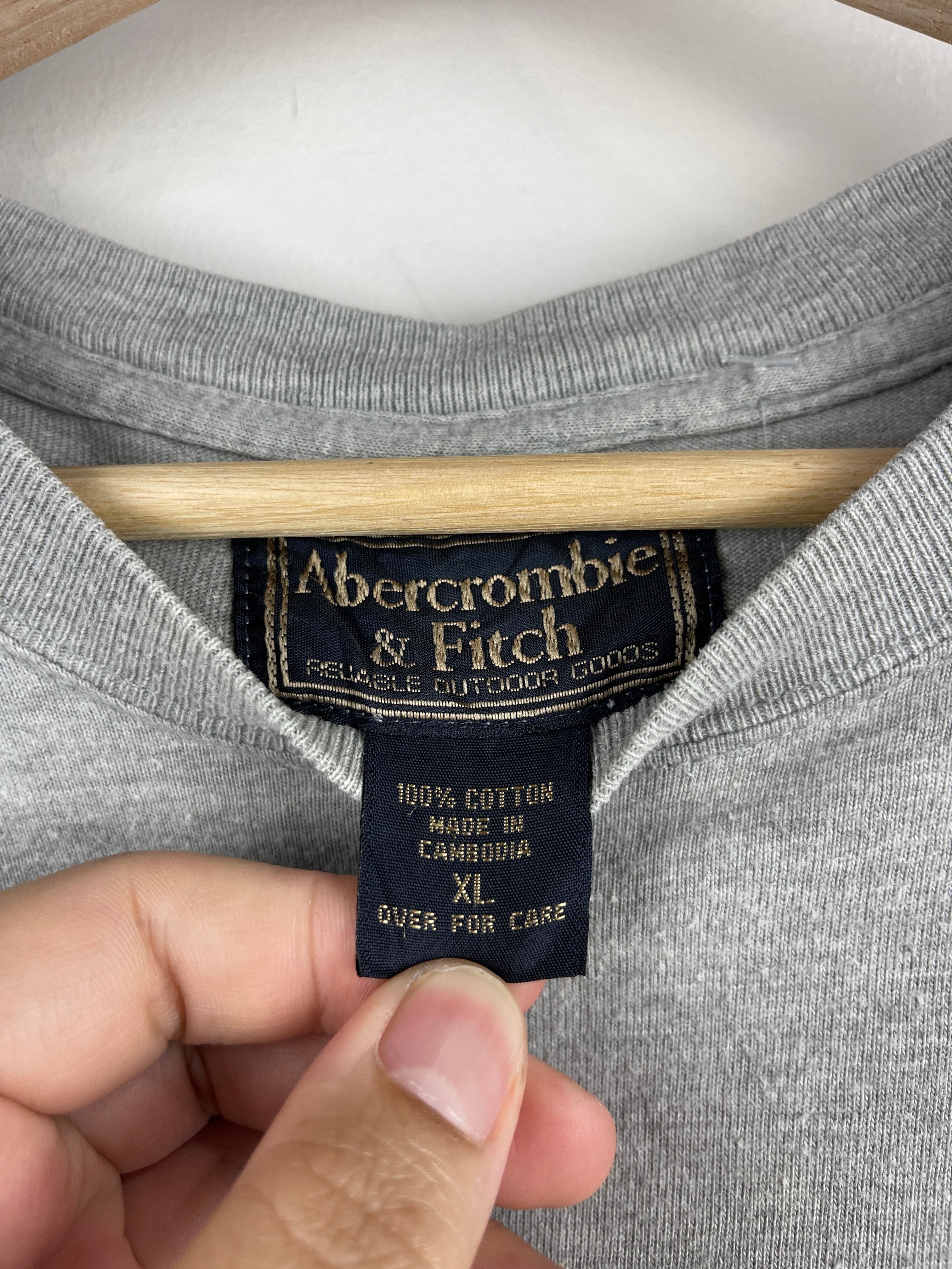 Vintage Abercrombie & Fitch 08 Grey Tee