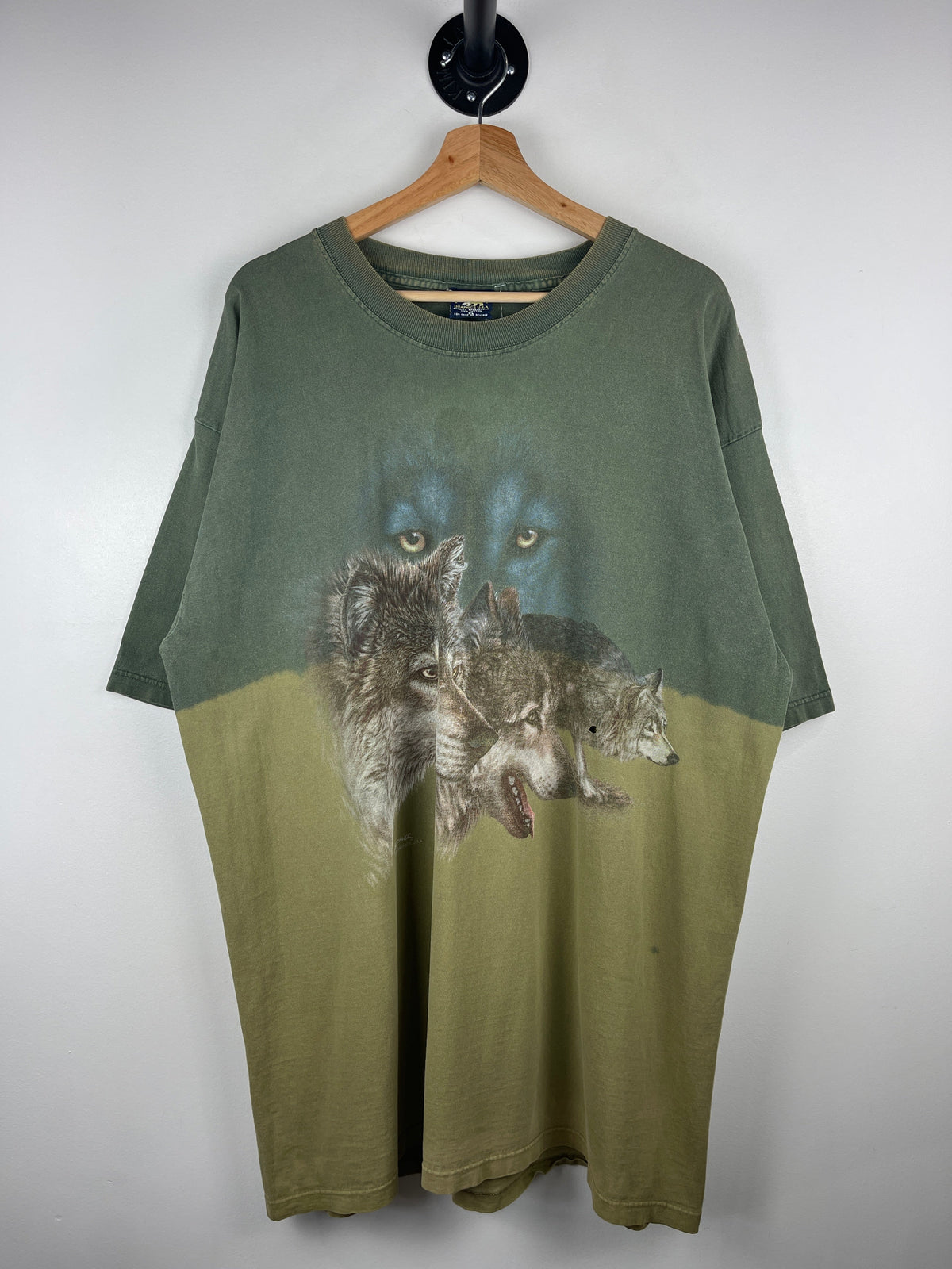 Vintage 90s Wolf Wilderness Gradient Green Faded Tee